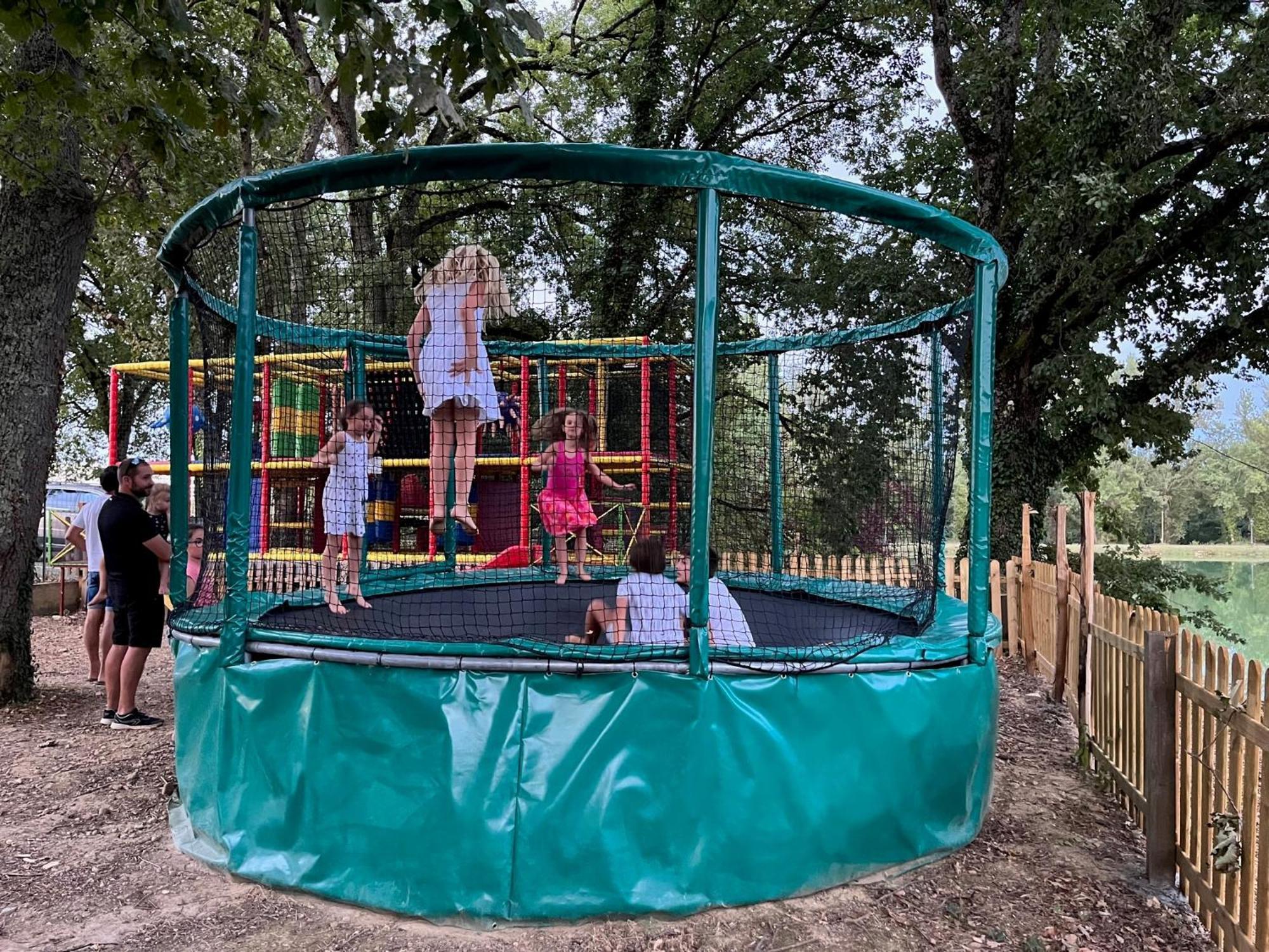 Whaka Lodge Seissan Ngoại thất bức ảnh