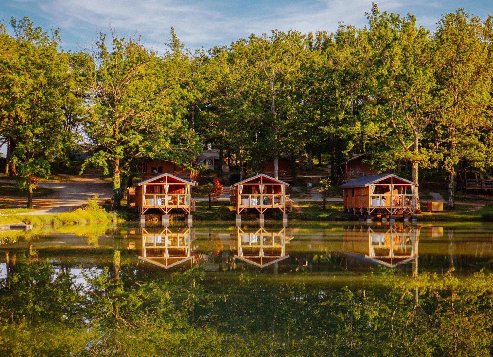 Whaka Lodge Seissan Ngoại thất bức ảnh